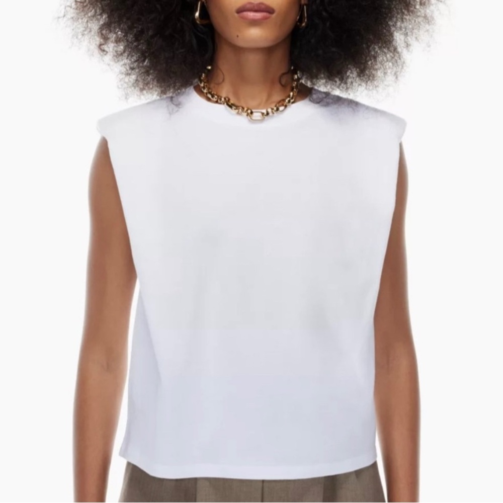 Aritzia Crisp White Sleeveless Tee